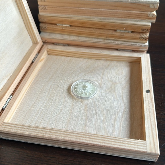 4 Wood Disc Cases - Picture 2 of 2